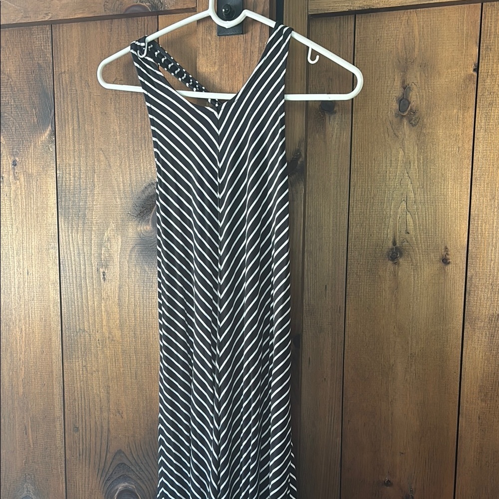 Gap Women’s Swing Dress Size Medium Black & White Like New